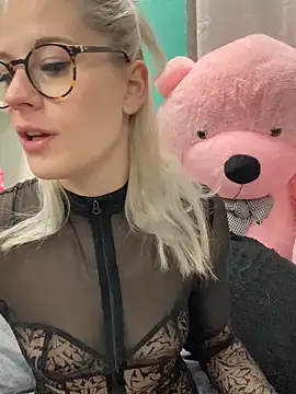 TheRealJessyLey online show from November 12, 2025, 7:12 am