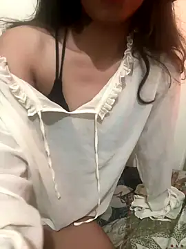  Maya zaidi  online show from October 13, 2025, 7:48 pm