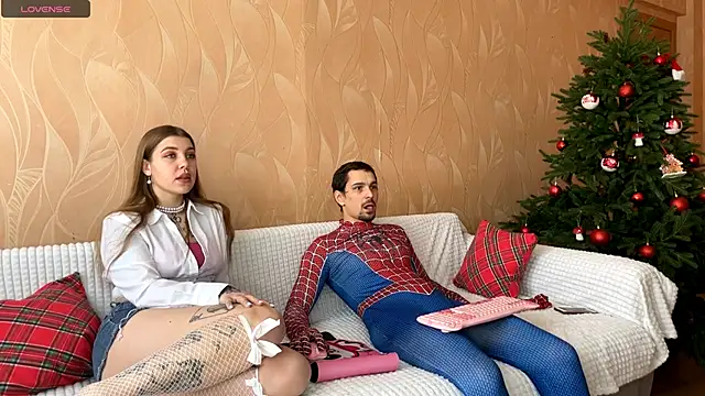 Snapshot of VelvetMiley chatting on December 23, 2025, 4:34 am VelvetMiley online show from December 23, 2025, 4:34 am