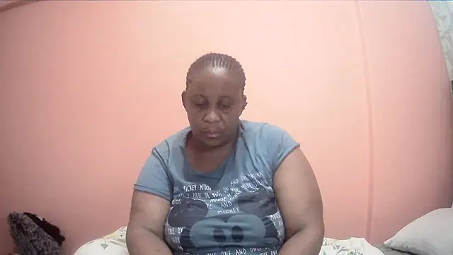 HUGEASSXXXXX online show from October 24, 2025, 2:43 am