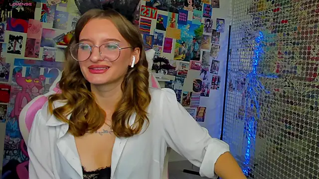 Snapshot of Maryyy_May chatting on September 30, 2025, 4:35 pm Maryyy May online show from September 30, 2025, 4:35 pm