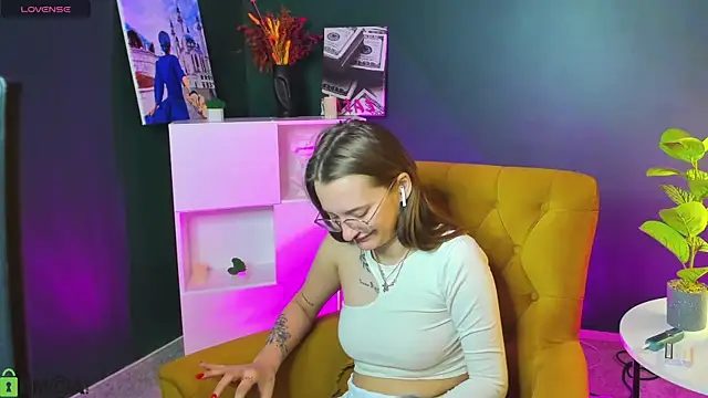 Snapshot of Maryyy_May chatting on October 22, 2025, 2:55 am Maryyy May online show from October 22, 2025, 2:55 am