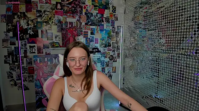 Snapshot of Maryyy_May chatting on September 8, 2025, 5:01 pm Maryyy May online show from September 8, 2025, 5:01 pm