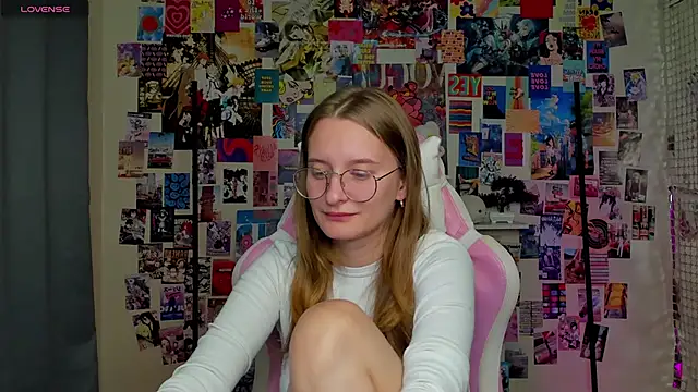 Snapshot of Maryyy_May chatting on September 19, 2025, 4:33 pm Maryyy May online show from September 19, 2025, 4:33 pm