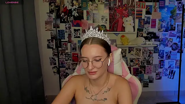Snapshot of Maryyy_May chatting on September 18, 2025, 4:54 pm Maryyy May online show from September 18, 2025, 4:54 pm