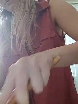 Moonolighta online show from November 10, 2025, 10:09 am