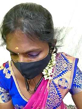 Snapshot of Honey_rosetamil chatting on April 11, 2026, 6:44 pm Honey rosetamil online show from April 11, 2026, 6:44 pm