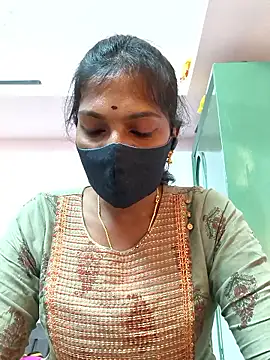 Snapshot of Honey_rosetamil chatting on March 6, 2026, 10:10 am Honey rosetamil online show from March 6, 2026, 10:10 am