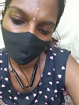Snapshot of Honey_rosetamil chatting on May 30, 2026, 6:31 am Honey rosetamil online show from May 30, 2026, 6:31 am