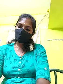 Snapshot of Honey_rosetamil chatting on March 17, 2026, 7:44 am Honey rosetamil online show from March 17, 2026, 7:44 am