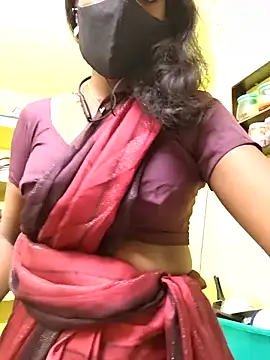 Snapshot of Honey_rosetamil chatting on April 4, 2026, 2:01 pm Honey rosetamil online show from April 4, 2026, 2:01 pm