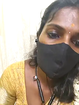 Snapshot of Honey_rosetamil chatting on May 8, 2026, 4:22 pm Honey rosetamil online show from May 8, 2026, 4:22 pm