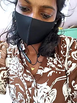 Snapshot of Honey_rosetamil chatting on May 17, 2026, 3:17 am Honey rosetamil online show from May 17, 2026, 3:17 am