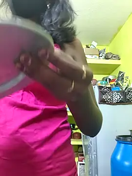 Snapshot of Honey_rosetamil chatting on April 2, 2026, 12:51 am Honey rosetamil online show from April 2, 2026, 12:51 am