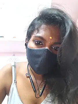 Snapshot of Honey_rosetamil chatting on April 5, 2026, 6:14 pm Honey rosetamil online show from April 5, 2026, 6:14 pm