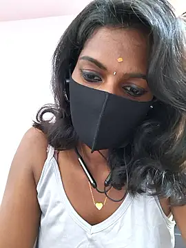 Snapshot of Honey_rosetamil chatting on May 21, 2026, 10:01 am Honey rosetamil online show from May 21, 2026, 10:01 am