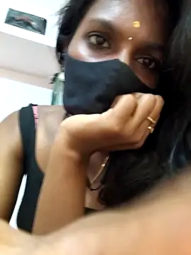 Snapshot of Honey_rosetamil chatting on March 31, 2026, 6:37 am Honey rosetamil online show from March 31, 2026, 6:37 am