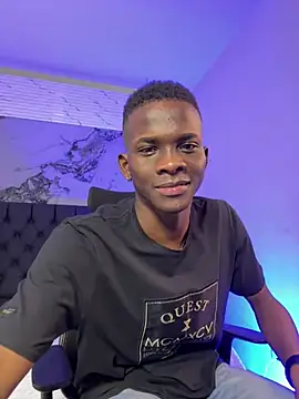 Snapshot of Brycce_santos chatting on July 4, 2026, 1:37 pm Brycce santos online show from July 4, 2026, 1:37 pm