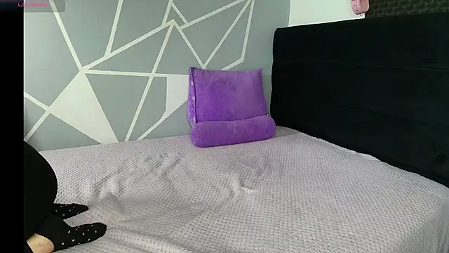 Snapshot of karlamoon23 chatting on March 19, 2026, 8:31 pm karlamoon23 online show from March 19, 2026, 8:31 pm