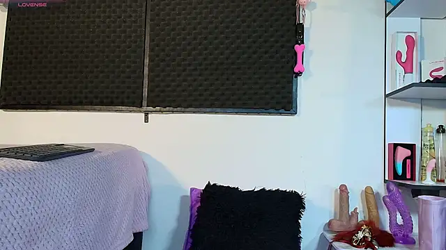 Snapshot of karlamoon23 chatting on March 28, 2026, 8:54 pm karlamoon23 online show from March 28, 2026, 8:54 pm