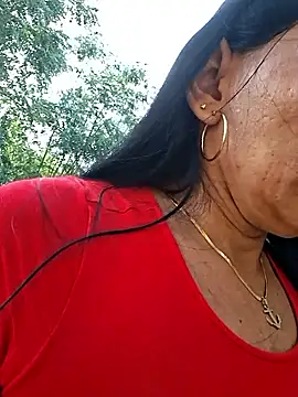 Snapshot of maturexxxnaughty chatting on October 31, 2025, 1:30 pm maturexxxnaughty online show from October 31, 2025, 1:30 pm