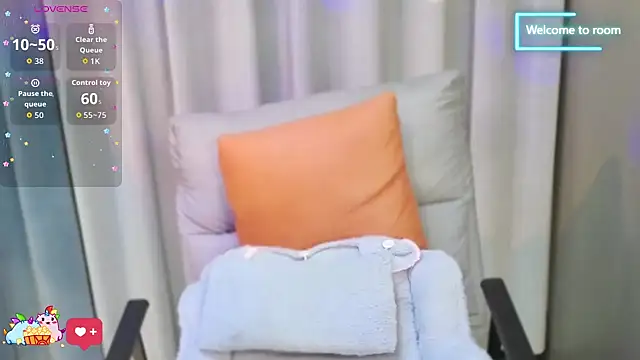 LINLIN-2025 online show from November 24, 2025, 2:39 pm