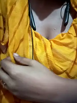 kaviyaponnu0987 online show from March 29, 2026, 7:26 pm