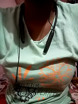 kaviyaponnu0987 online show from March 28, 2026, 7:59 pm