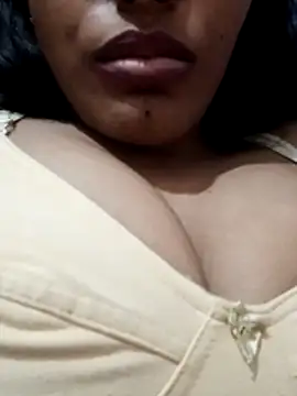 Snapshot of kaviyaponnu0987 chatting on October 17, 2025, 7:26 pm kaviyaponnu0987 online show from October 17, 2025, 7:26 pm