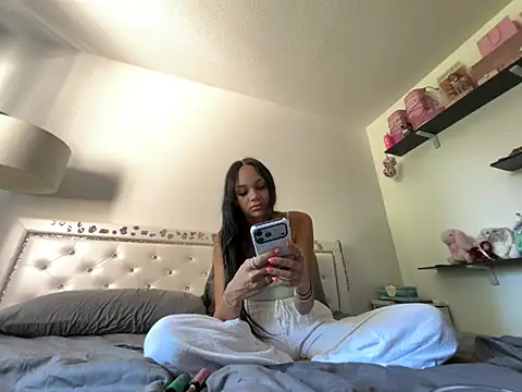 Snapshot of princessplayroom chatting on June 3, 2026, 8:46 pm princessplayroom online show from June 3, 2026, 8:46 pm