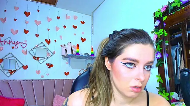 Snapshot of Anny_Hurtado chatting on October 9, 2025, 8:26 am Anny Hurtado online show from October 9, 2025, 8:26 am