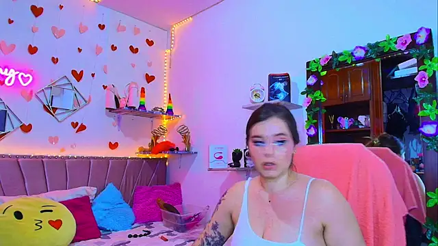 Snapshot of Anny_Hurtado chatting on October 1, 2025, 6:51 am Anny Hurtado online show from October 1, 2025, 6:51 am