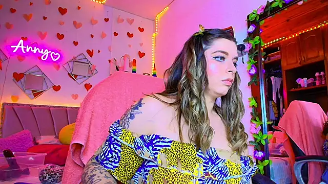 Snapshot of Anny_Hurtado chatting on September 23, 2025, 7:59 am Anny Hurtado online show from September 23, 2025, 7:59 am