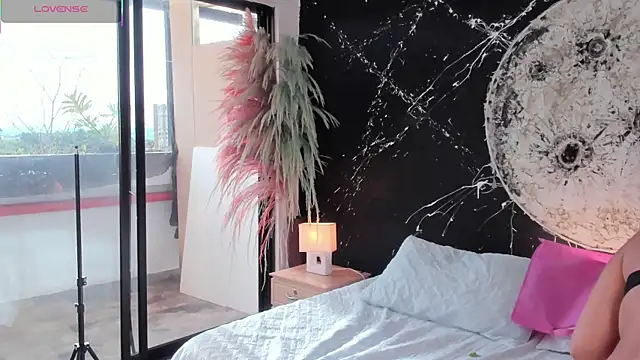 ShaniaDaniels online show from December 20, 2025, 8:55 pm