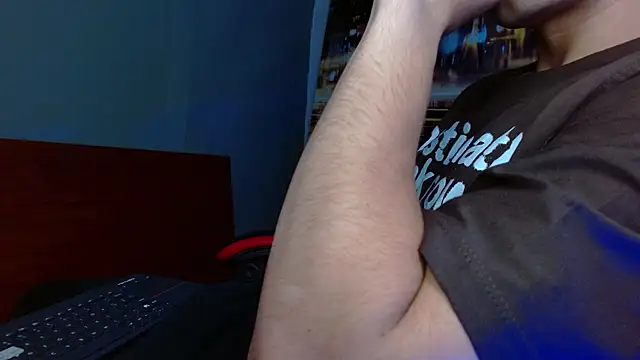 Snapshot of alexgiraldo__ chatting on June 7, 2026, 4:28 am alexgiraldo online show from June 7, 2026, 4:28 am