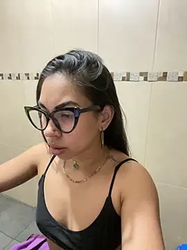 Snapshot of jessens144 chatting on October 18, 2025, 3:41 am jessens144 online show from October 18, 2025, 3:41 am