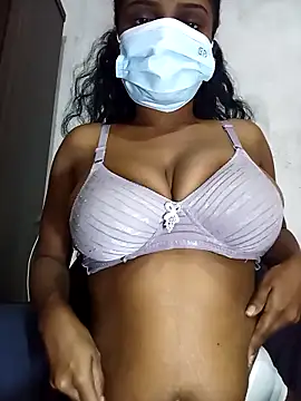 Snapshot of MickMicky chatting on February 6, 2026, 2:40 am MickMicky online show from February 6, 2026, 2:40 am