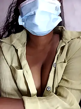 Snapshot of MickMicky chatting on February 9, 2026, 2:20 am MickMicky online show from February 9, 2026, 2:20 am