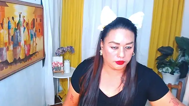 Snapshot of EmmaKantutera chatting on December 20, 2025, 11:24 am EmmaKantutera online show from December 20, 2025, 11:24 am