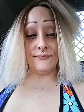 Snapshot of Splash_Queen420 chatting on April 22, 2026, 11:11 pm Splash Queen420 online show from April 22, 2026, 11:11 pm