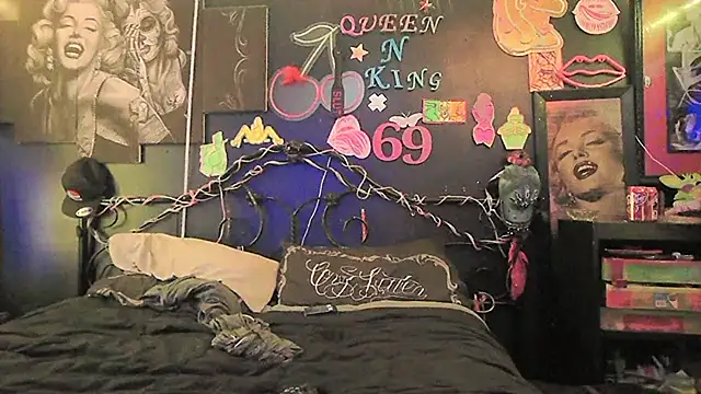 Splash Queen420 online show from March 10, 2026, 1:37 pm