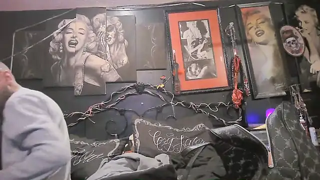 Snapshot of Splash_Queen420 chatting on February 17, 2026, 1:36 am Splash Queen420 online show from February 17, 2026, 1:36 am