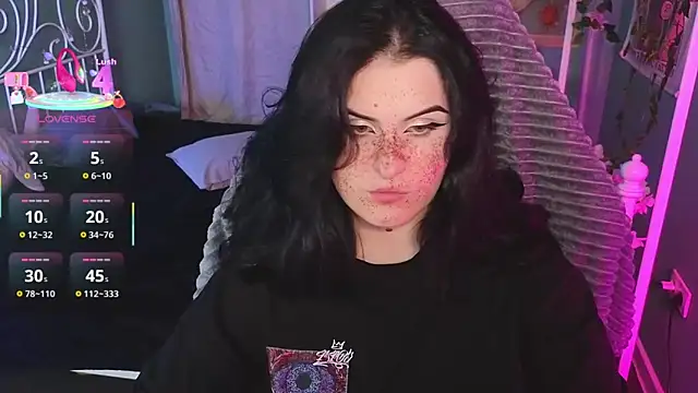 Snapshot of Dark_Shine chatting on November 10, 2025, 5:34 am Dark Shine online show from November 10, 2025, 5:34 am