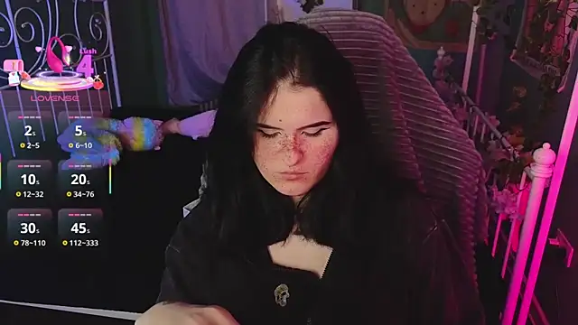 Snapshot of Dark_Shine chatting on November 18, 2025, 10:18 am Dark Shine online show from November 18, 2025, 10:18 am