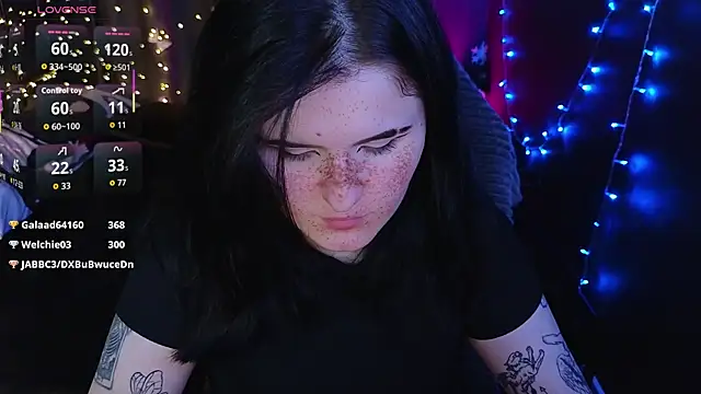 Snapshot of Dark_Shine chatting on December 14, 2025, 11:27 am Dark Shine online show from December 14, 2025, 11:27 am