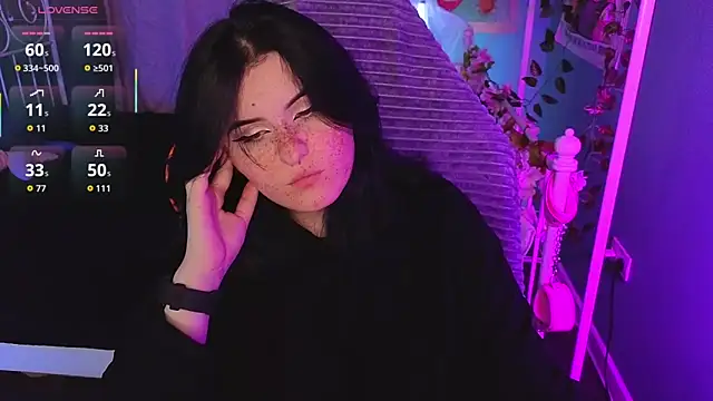 Snapshot of Dark_Shine chatting on November 3, 2025, 6:07 am Dark Shine online show from November 3, 2025, 6:07 am