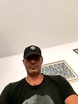 Maurinho3005 online show from September 13, 2025, 6:57 am