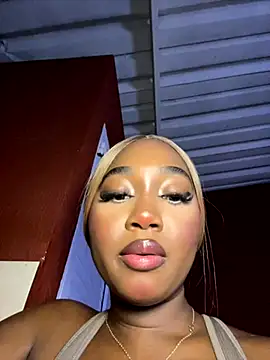 Snapshot of alisonn_moon chatting on November 27, 2025, 3:29 am alisonn moon online show from November 27, 2025, 3:29 am