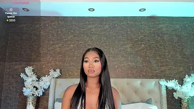 Snapshot of alisonn_moon chatting on September 26, 2025, 11:22 pm alisonn moon online show from September 26, 2025, 11:22 pm