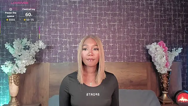 Snapshot of alisonn_moon chatting on November 28, 2025, 9:04 pm alisonn moon online show from November 28, 2025, 9:04 pm